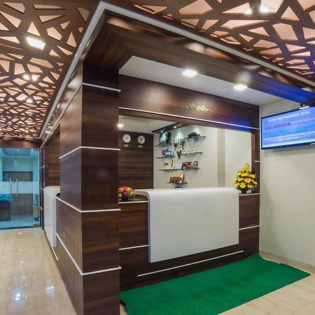 Ymca International House Hotel Mumbai  Buitenkant foto